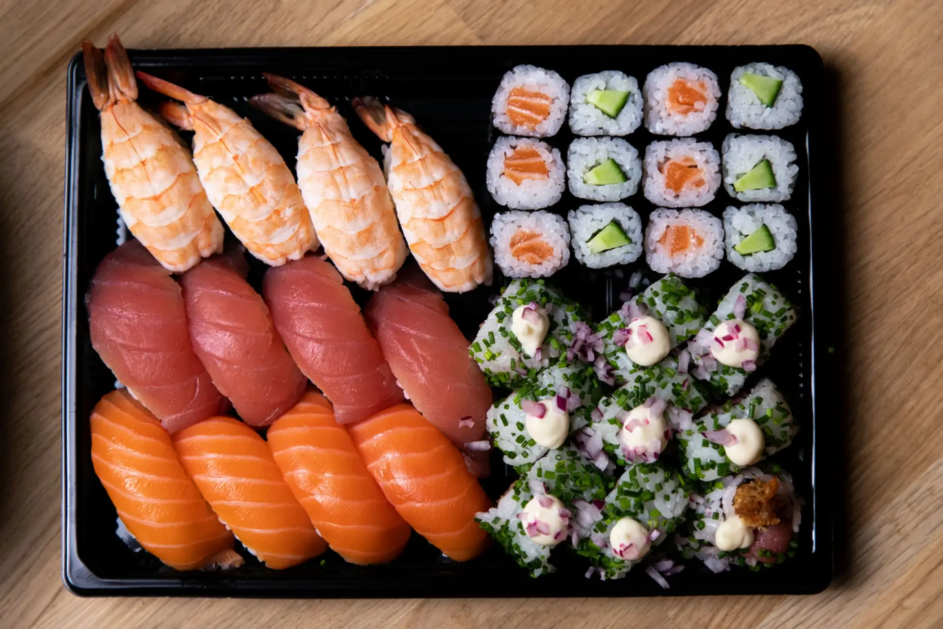 Verse nigiri en maki van Akihito